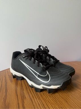 Nike Vapor Shark 3 Kids Black Football Cleats - Size 2